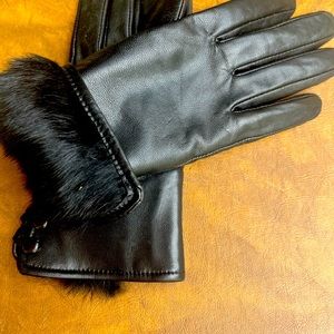 Genuine Leather rabbit fur lined mid length black drivers gloves